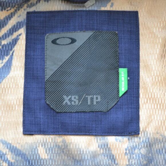 Oakley RECCO Snowboard Ski Jacket - Picture 9 of 9